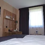 Premier Hotel
